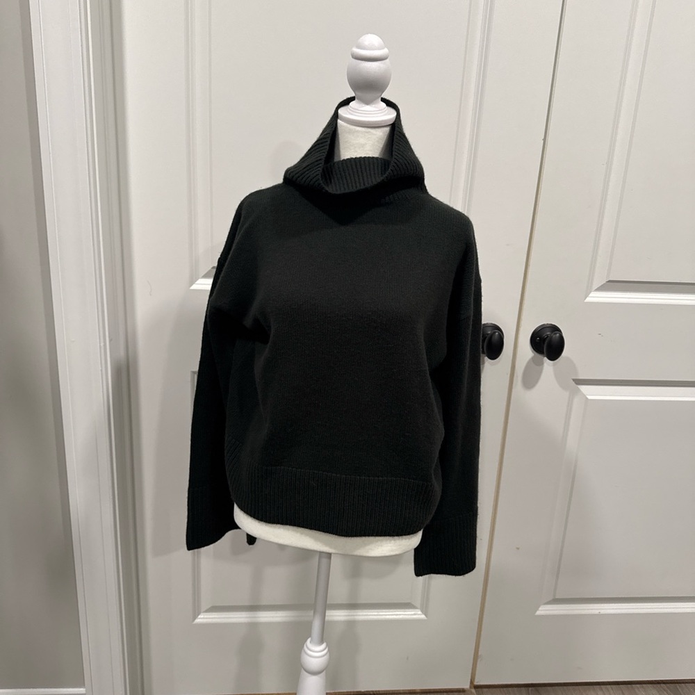 The Reset R Label Wool Cashmere Blend Turtleneck Sweater – Size S